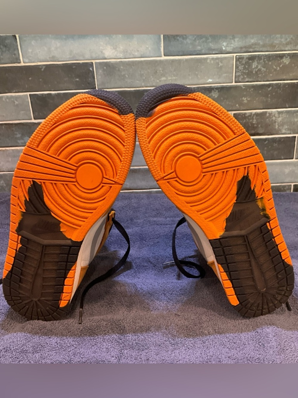Nike Air Jordan 1 High - Orange, Black & White - Picture 14 of 16